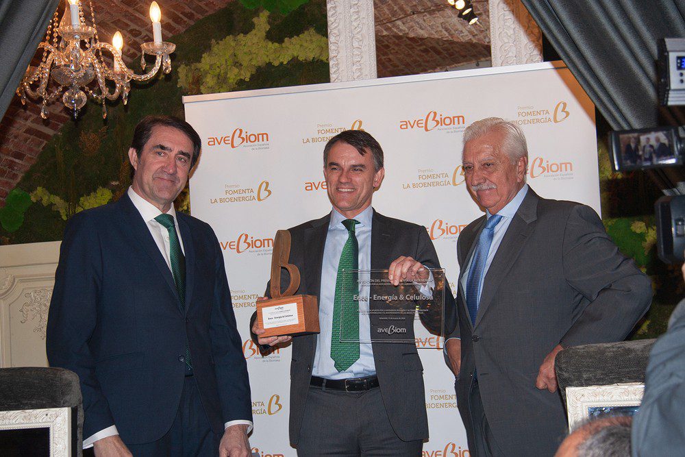 Ceremonia entrega premio Fomenta la Bioenergia de AVEBIOM a Ence Energía Celulosa